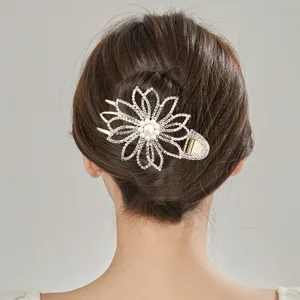 Strass Blumen Haarklammer elegante Metall Kristall Haarklammer für Damen Dutt Styling