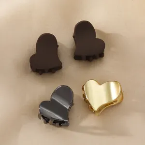 Pequeñas pinzas de pelo con forma de corazón accesorios metálicos bonitos flequillo para mujeres