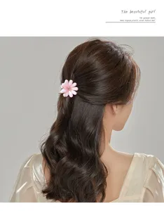 Pink flower hair claw clip for women, sparkling rhinestone alloy hair accessory daily wear.