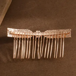 Roségoldener Strass Haarkamm für Damen, glänzender Kristall Haarschmuck für elegante Frisuren.