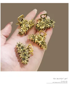 Retro metal hair claw clips small vintage floral hair accessories for women elegant daily styling.