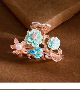 Korean style crystal hair claw clip, rose gold floral hair accessory for women and girls.