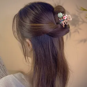 Korean Fashion Alloy Crystal Floral Hair Claw Clip Rhinestone Small Hair Catch Pin Women Elegant Hair Accessories