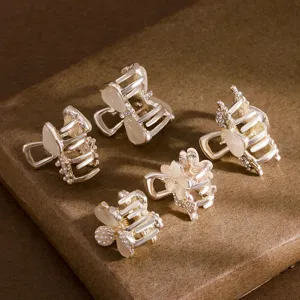 Petit lot de pinces à cheveux perles pour femmes mignonnes fleurs œil de chat accessoires