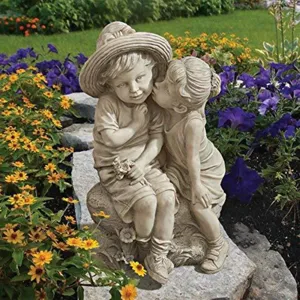 Resin boy and girl garden statue outdoor yard decoration romantic couple sculpture ornament cute