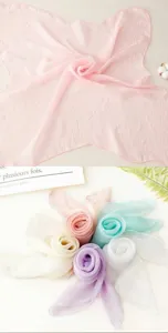 Zomer effen dunne gaas sjaal, snoepkleur reissjaal en winddichte hoofddoek details.