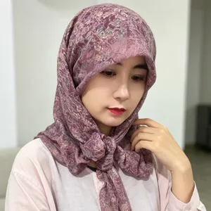 Retro Floral Square Scarf Women Breathable Polyester Sunscreen Headscarf Fashion Versatile Neck Scarf Shawl Travel