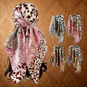 Damen Mode Leopardenmuster Quadratischer Schal Satin Polyester Schickes Kopftuch Tägliche Vielseitige Halstuch Haarschmuck