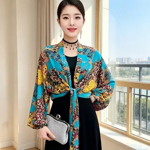 Summer versatile floral print sun protection shawl, loose lightweight breathable cardigan.