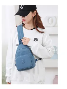 Zaino monospalla multifunzionale in nylon da donna, elegante borsa da viaggio.