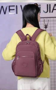 Zaino casual in nylon leggero con tasche multiple impermeabile borsa per la scuola quotidiana