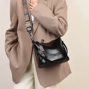 Retro Black Leather Shoulder Bag Casual Commuter Crossbody Bag with Ethnic Wide Strap