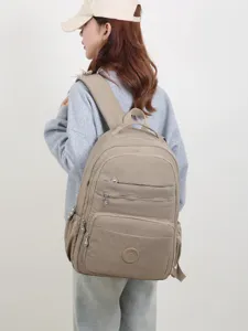 Zaino casual in nylon multitasche per donna e uomo, grande e leggera borsa da viaggio.