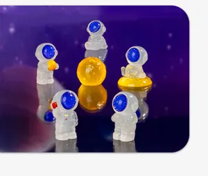 Luminous resin astronaut figurines, glowing moon decor for car desk Micro landscape.