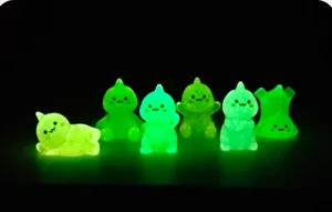 Luminous little dragon resin figurine for dollhouse and car decor, glowing miniature toy.