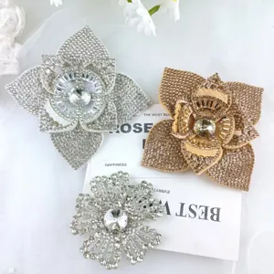 Fiori in strass di cristallo per vestiti e scarpe fai da te, applicazioni 3D luminose.