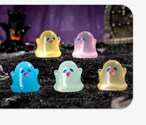 Piccola statuetta fantasma in resina accessori DIY, decorazione scrivania e ornamenti auto.