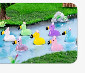 Mini Harz leuchtende Flamingo Miniaturen Figuren mit niedlichen Schleifen fuer DIY Deko