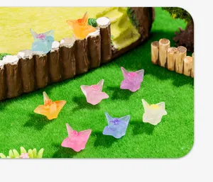 Kleine Harz Origami Kranich Blumen Anhänger DIY Zubehör für Desktop Auto Mikrolandschaft