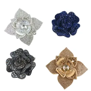 Set toppe fiori in strass cristallo, 3D accessori scarpe per decorazione moda e stile.