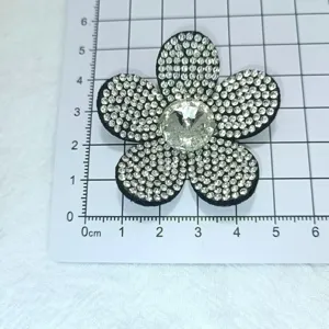 Strass Blume Stoffaufnaeher DIY handgemachte glaenzende Kristall Bluete fuer Kleidung Schuhe