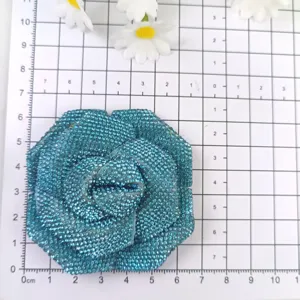 Charm de chaussure fleur en strass bleu scintillant broche accessoire de mode