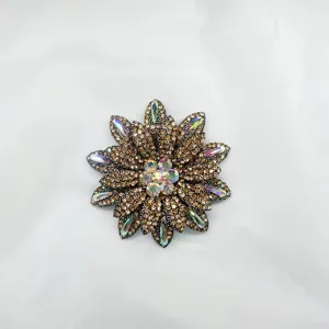 Éblouissant accessoire de fleur en strass 3D pour chaussures, sacs, pinces, vêtements.