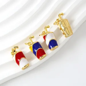 Detailaufnahme von Metall-Emaillierte Becher Anhänger, DIY Schmuck Accessoires, farbig.