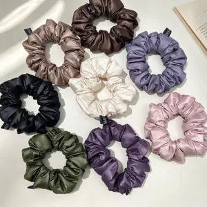 Lot chouchous pour cheveux en satin de soie de plusieurs couleurs, attaches élégantes pour coiffure.