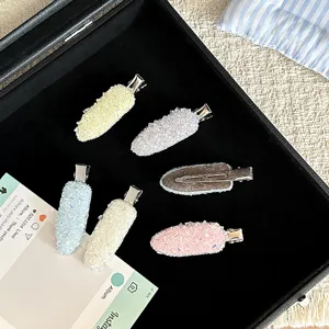 Exquisite crystal rhinestone hairpin detail shot, colorful sparkling side clips for cute daily hairstyles.