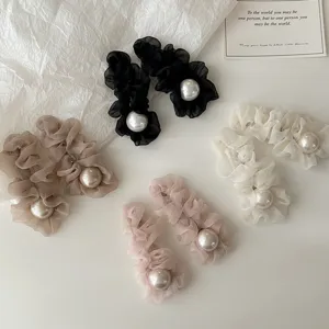 Korean style sweet mesh faux pearl hair clip fashionable side hair accessory detail view