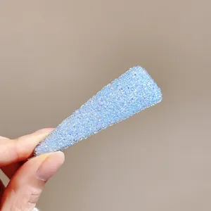 Pince à cheveux BB en cristal bleu clair scintillant joli accessoire pour frange femme