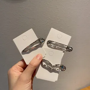 Zilveren metalen haarspelden set, trendy onregelmatig ontwerp haaraccessoires voor dagelijkse styling.