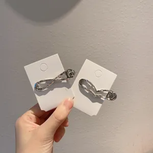 Zilveren metalen strik haarspeld zoete coole stijl hippe haaraccessoire voor vrouwen