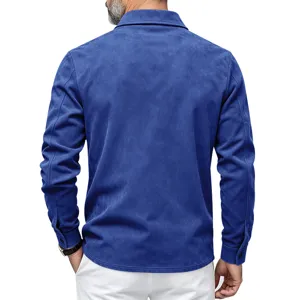 Vue arrière détaillée de la veste chemise en suédine bleu roi pour homme avec col classique.