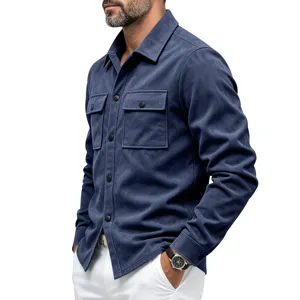 Surchemise style suédine bleu marine pour homme veste utilitaire avec poches poitrine.