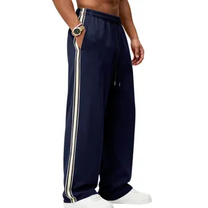 Herren schwere gefütterte weite Jogginghose mit Seitenstreifen und elastischem Kordelzug.