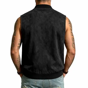Nahaufnahme einer schwarzen Herren Wildleder ärmellosen Weste mit Baseballkragen.