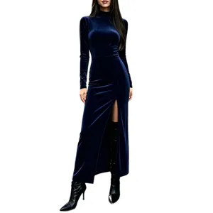 Stijlvolle elegante fluwelen maxi-jurk met opstaande kraag en hoge split voor dames.