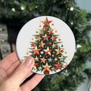Sous-verre rond de sapin de Noel au design patchwork vintage, idéal pour la table de fete.