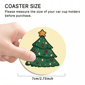 Vue détaillée d'un sous-verre de voiture mignon arbre de Noël de dessin animé, taille 7cm.