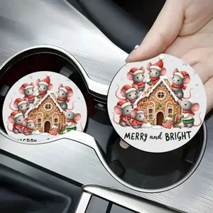 Weihnachtlicher Auto-Getränkehalter mit süßen Mäusen und Lebkuchenhaus-Design, Detailansicht.