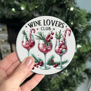 Dettaglio sottobicchiere auto antiscivolo di Natale con design di bicchieri festivi e motivi.