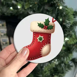 Weihnachtsstrumpf Motiv runder Keramik Untersetzer fuer Kaffeetisch Feiertag Heimdeko Detail.