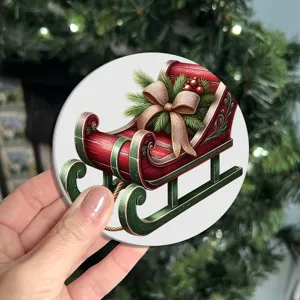 Weihnachtsschlitten Motiv Untersetzer Detail, festliche Tischdeko und Kaffeematte Nahaufnahme.