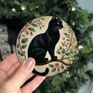 Runde Silikon-Tischset-Detailansicht mit schwarzem Vintage-Katzenmuster, hitzebeständig.
