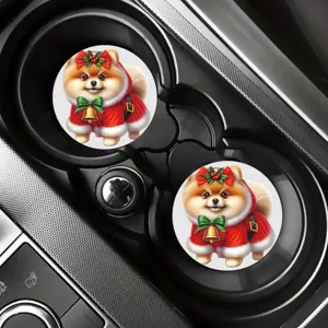 Set de sous-verres de voiture de Noël avec adorable chiot Poméranien en tenue de Père Noël.