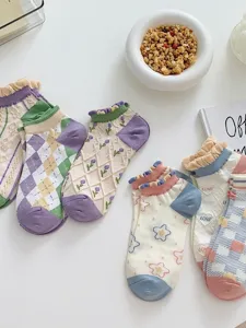 Set di simpatici calzini corti da donna coreani a quadri floreali volant estivi trendy