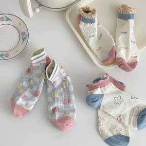 Calzini Corti da Donna in Stile Preppy Dolce Motivo Floreale Argyle a Contrasto Calze alla Caviglia Traspiranti in Poliestere