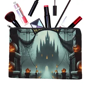 Kleine Make-up-Tasche aus Leinen mit Halloween-Schloss-Druck, tragbare Kosmetik-Aufbewahrung.